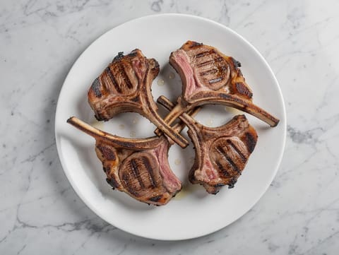 Agnello alla Scottadito (italienske grillede lammekoteletter) Agnello alla Scottadito (italienske grillede lammekoteletter)