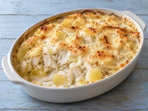 Bacalhau com Natas (krémový zapečený pokrm ze slané tresky a brambor)