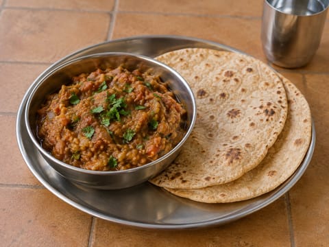 Baingan Bharta (chapati ile) Baingan Bharta (chapati ile)