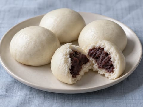 Édes vörösbabos baozi