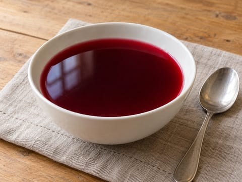 Barszcz Czerwony (polská čirá řepná polévka) Barszcz Czerwony (polská čirá řepná polévka)