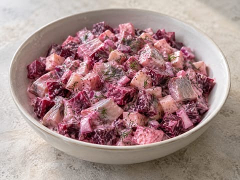 Heringssalat mit Roter Bete, Apfel und Crème fraîche Heringssalat mit Roter Bete, Apfel und Crème fraîche