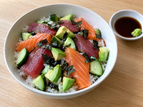 Chirashi Sushi (Japanse sushi bowl met losse toppings)