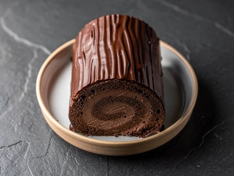 Chocolate Yule Log (Rulo Çikolatalı Pandispanya)