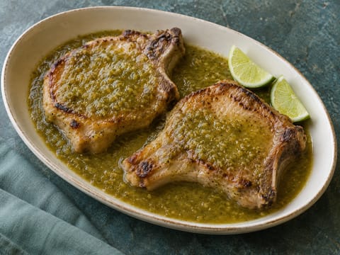 Chuletas de Puerco en Salsa Verde (svinekoteletter i salsa verde)