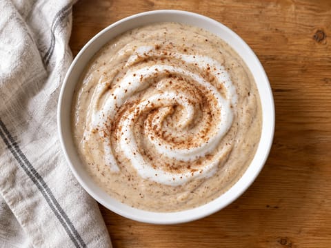 Tarçınlı Rulo Smoothie Kasesi