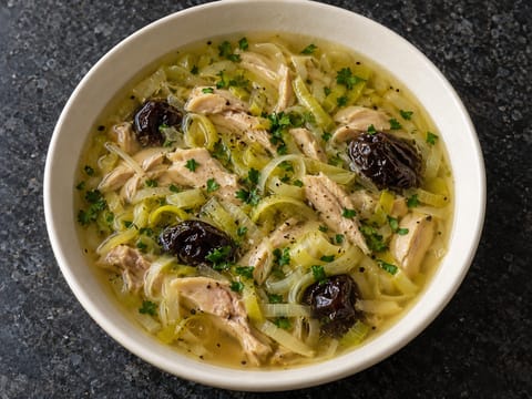 Cock-a-Leekie Soup met pruimen Cock-a-Leekie Soup met pruimen