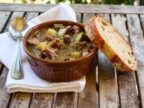 Cordero a la Pastora (estufado espanhol de borrego com batatas e pimentos)