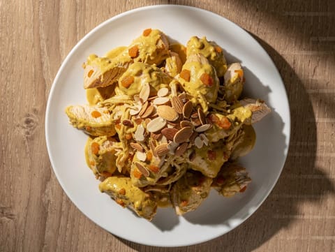 Coronation Chicken (Körili Tavuk Mayonezi) Coronation Chicken (Körili Tavuk Mayonezi)