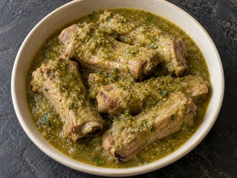 Costillas en Salsa Verde (costillas de cerdo en salsa de tomatillo) Costillas en Salsa Verde (costillas de cerdo en salsa de tomatillo)