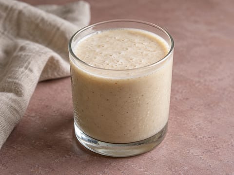 Frullato di datteri con banana e cardamomo Frullato di datteri con banana e cardamomo