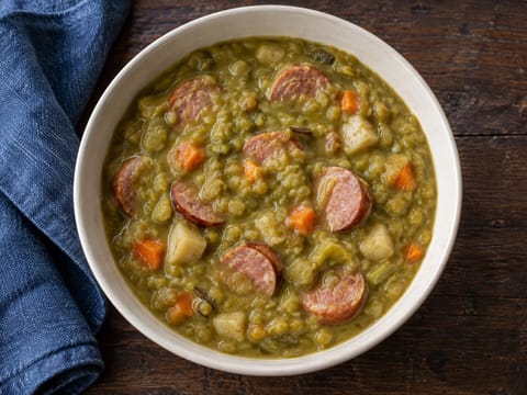 Erwtensoep (ολλανδική σούπα αρακά με καπνιστό λουκάνικο) Erwtensoep (ολλανδική σούπα αρακά με καπνιστό λουκάνικο)