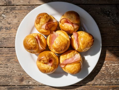 Gougères sonkával és gruyère-rel