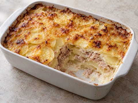 Tonijn- en aardappelgratin (Gratin de Thon) Tonijn- en aardappelgratin (Gratin de Thon)