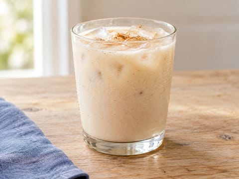 Horchata (napój ryżowy z cynamonem)