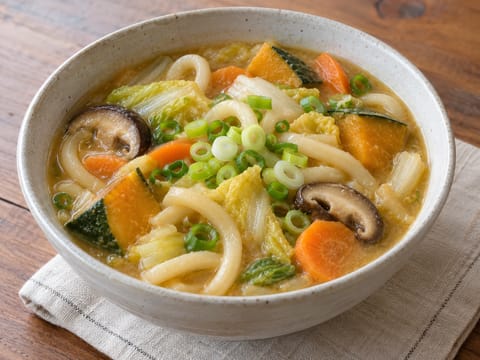 Houtou Nabe (estufado de noodles grossos e legumes)