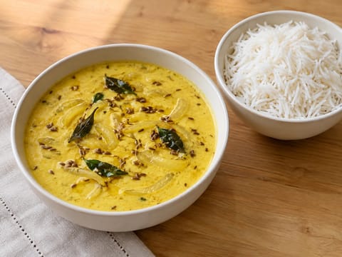 Kadhi Chawal (curry de iaurt cu orez)