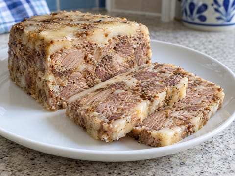 Kavourmas (grekiskt saltat fläskkött) Kavourmas (grekiskt saltat fläskkött)
