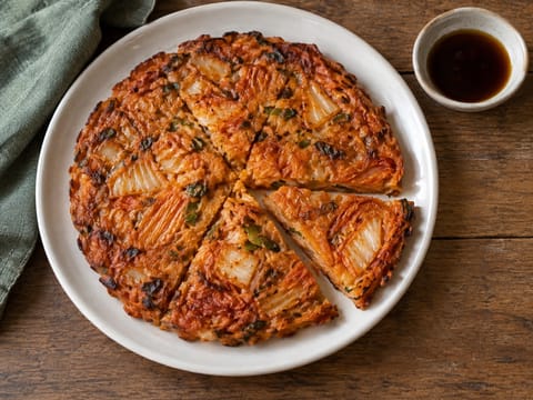 Tortita crujiente de kimchi (Kimchi Jeon) Tortita crujiente de kimchi (Kimchi Jeon)