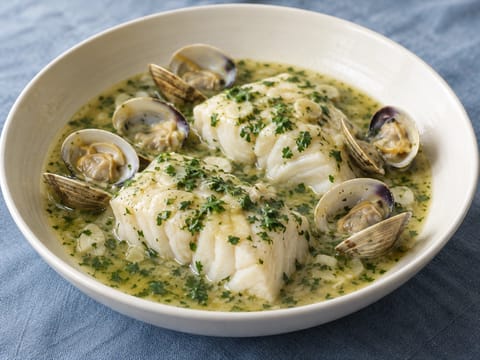 Merluza en Salsa Verde (Kummel i grön persilje- och vitlökssås)