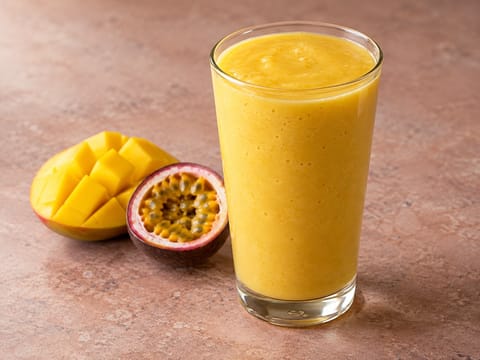 Smoothie met passievrucht en mango Smoothie met passievrucht en mango