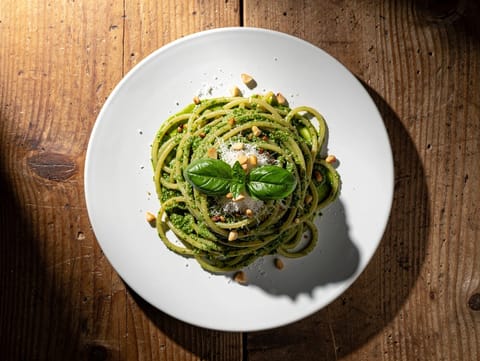 Pasta al Pesto Genovese Tradizionale (Pasta al pesto di basilico) Pasta al Pesto Genovese Tradizionale (Pasta al pesto di basilico)