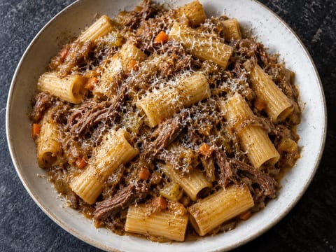 Pasta alla Genovese Campana (massa de cebola e carne cozinhada lentamente) Pasta alla Genovese Campana (massa de cebola e carne cozinhada lentamente)