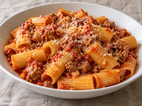 Pasta con Salsiccia (pasta med italiensk pølse) Pasta con Salsiccia (pasta med italiensk pølse)