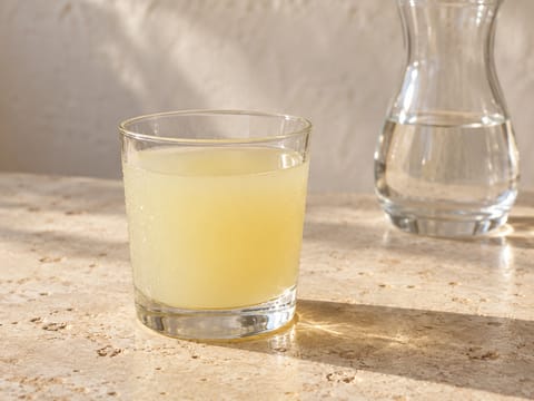 Pastis (ranskalainen anisaperitiivi veden kanssa) Pastis (ranskalainen anisaperitiivi veden kanssa)