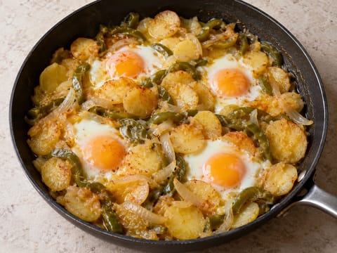 Patatas a lo Pobre (patate spagnole con cipolla, peperone e uovo) Patatas a lo Pobre (patate spagnole con cipolla, peperone e uovo)