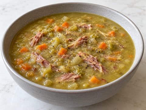 Sopa ligera de guisantes y jamón Sopa ligera de guisantes y jamón