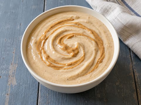 Protein-smoothie bowl med jordnötssmör