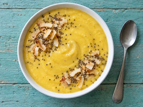 Ananas-mango-limoen-smoothiebowl Ananas-mango-limoen-smoothiebowl