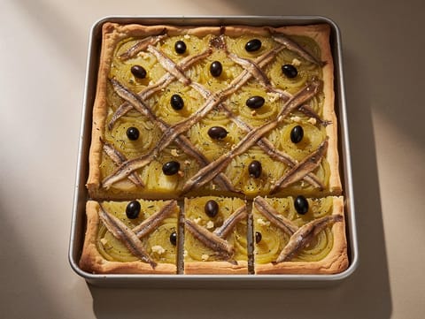 Pissaladière Niçoise (Zwiebel-Anchovis-Tarte)