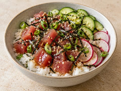 Poke Bowl con rábano y pepino Poke Bowl con rábano y pepino