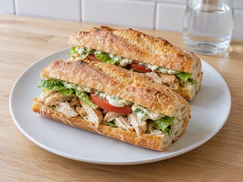 Poulet Rôti Sandwich s estragonovou majonézou