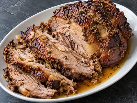 Puerto Rican Pernil (langtidsstegt svineskulder) Puerto Rican Pernil (langtidsstegt svineskulder)