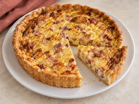 Quiche Lorraine (klassisk tærte med bacon og fløde)