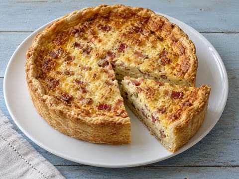 Quiche Lorraine (fransk tærte med bacon og æg)