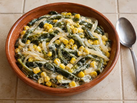 Rajas con Crema y Elote (poblano-strimler med krem og mais)