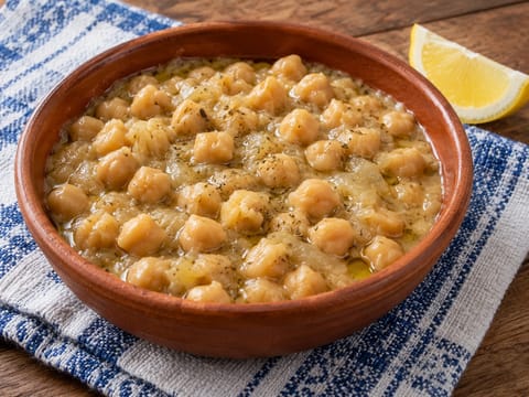Revithada (ceci greci cotti lentamente al forno) Revithada (ceci greci cotti lentamente al forno)