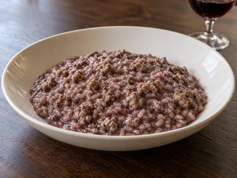 Risotto al Barolo con Salsiccia (Barolo-risotto med pølse) Risotto al Barolo con Salsiccia (Barolo-risotto med pølse)