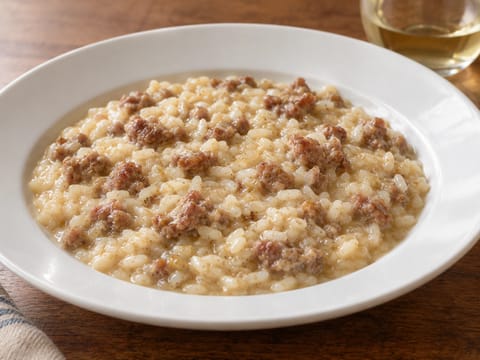 Risotto alla salsiccia (risotto con salsiccia italiana) Risotto alla salsiccia (risotto con salsiccia italiana)