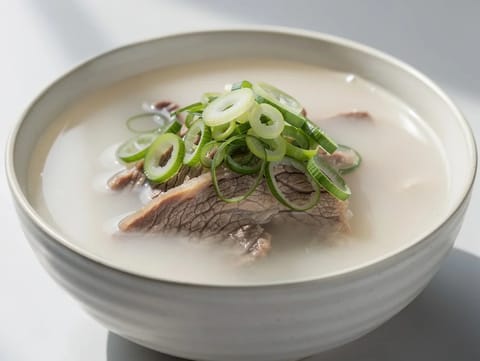 Seolleongtang (Korean Ox Bone Soup with Brisket) Seolleongtang (Korean Ox Bone Soup with Brisket)