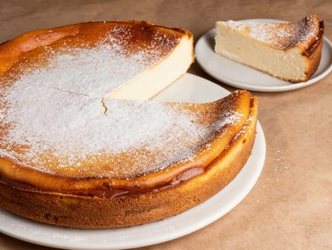 Sernik (polsk bakad cheesecake med twaróg)