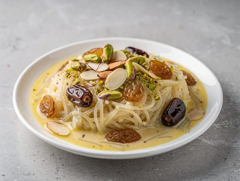 Sheer Khurma (Eid Vermicelli Milk Dessert) Sheer Khurma (Eid Vermicelli Milk Dessert)