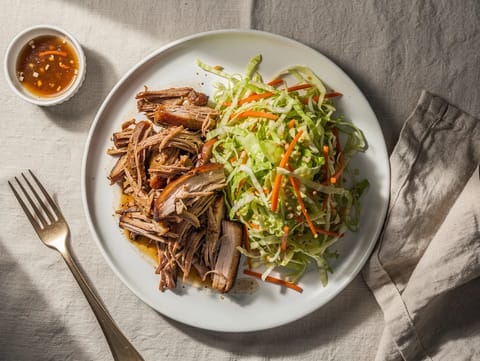 Langtidskokt pulled pork med eddikslaw