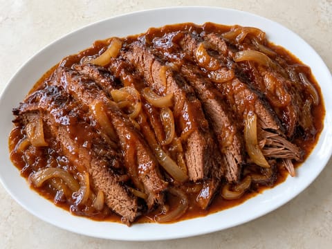 Poitrine de bœuf à la mijoteuse, sauce BBQ Poitrine de bœuf à la mijoteuse, sauce BBQ