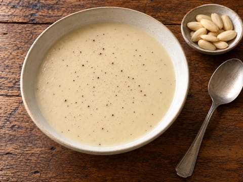 Sopa de Almendra (mexická mandlová polévka) Sopa de Almendra (mexická mandlová polévka)