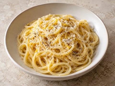 Spaghetti al Limone (spaghetti au citron et au Parmesan)